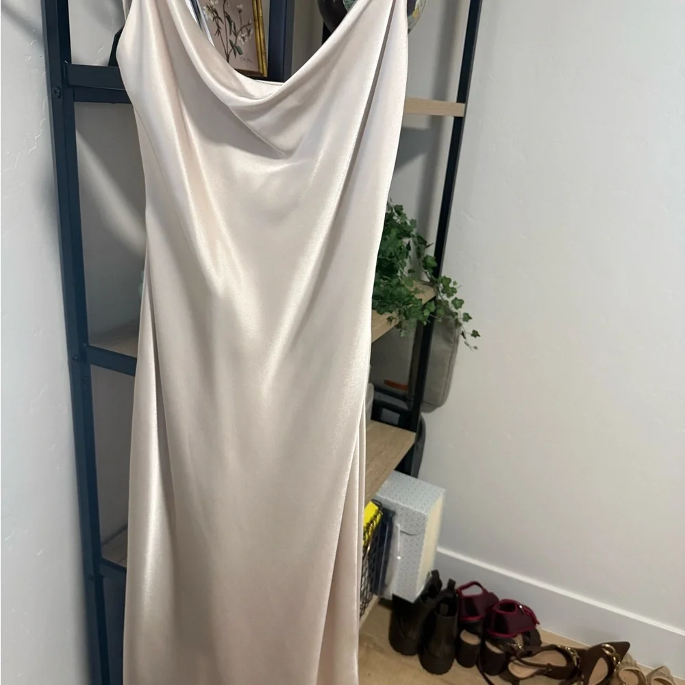 Alice + Olivia Cream Backless Dress - Picture 3 of 7